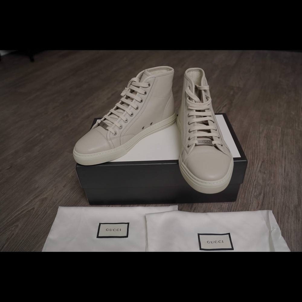 GUCCI MEN LACE UP HIGH TOP SNEAKERS